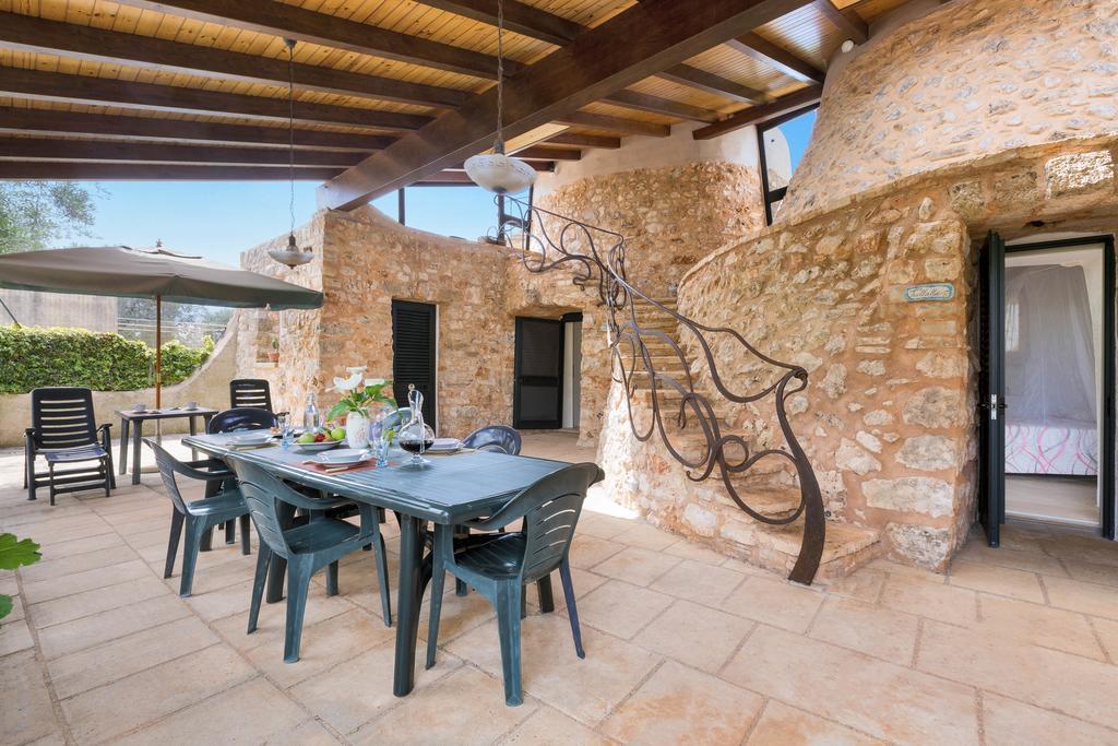 Trulli Romantici Salve Εξωτερικό φωτογραφία